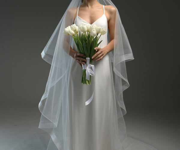 New Beautiful 2T Horse Hem fingertip veil Two-Tier Horsehair Trim Fingertip Veil | David main image 2