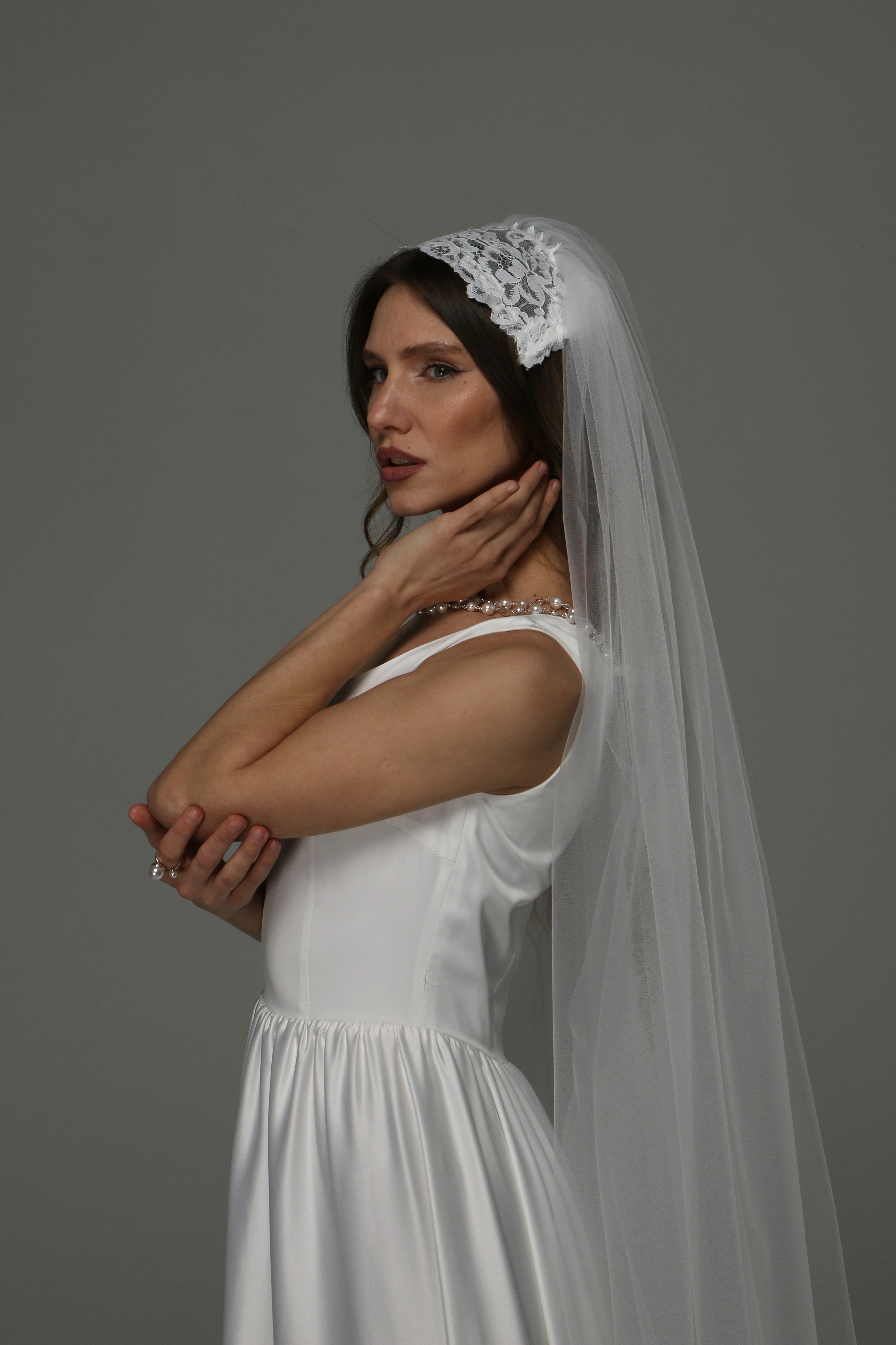 How to Choose a Wedding Veil for Your Dress - Complete Guide