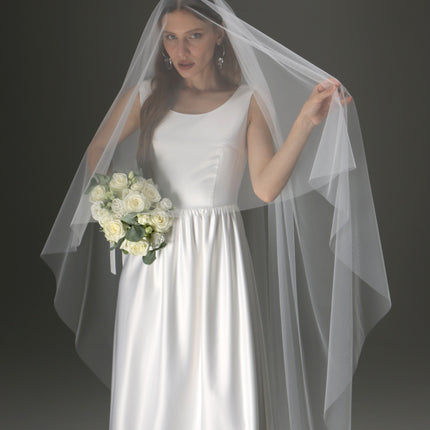 Collection image for: Veils with Cut Edge