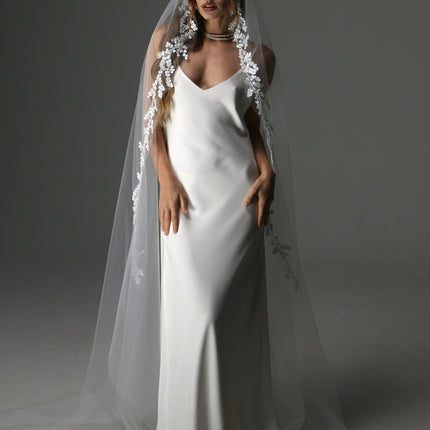 Collection image for: Veils with Lace