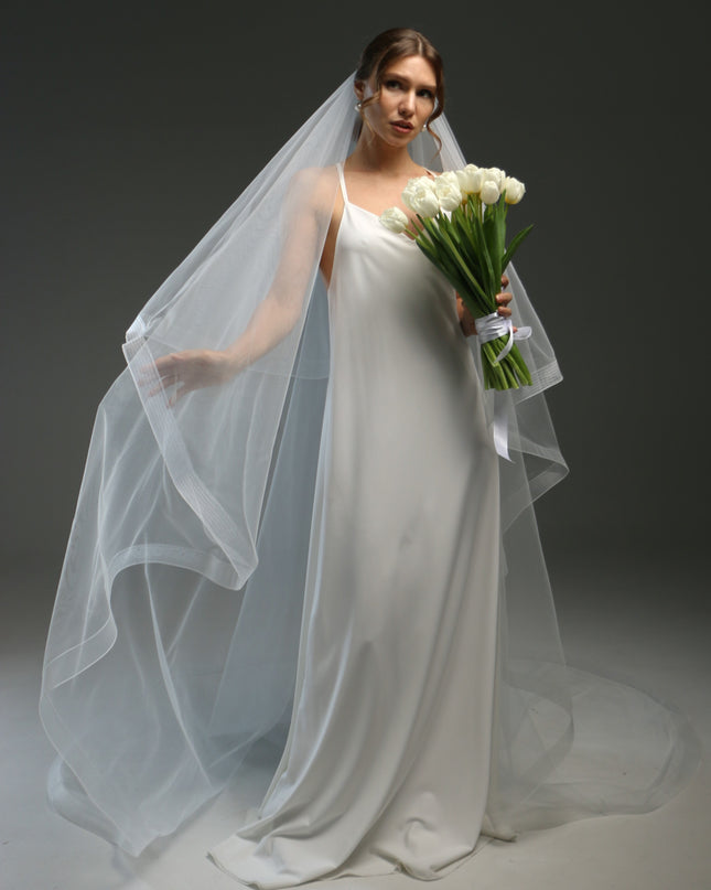 Horsehair Trim Veil, Crinoline Edge Blusher Veil, Fingertip Length Horsehair Bridal Veil