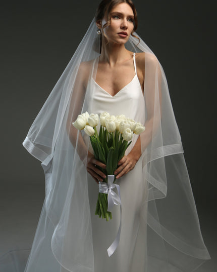 Horsehair Trim Veil, Crinoline Edge Blusher Veil, Fingertip Length Horsehair Bridal Veil