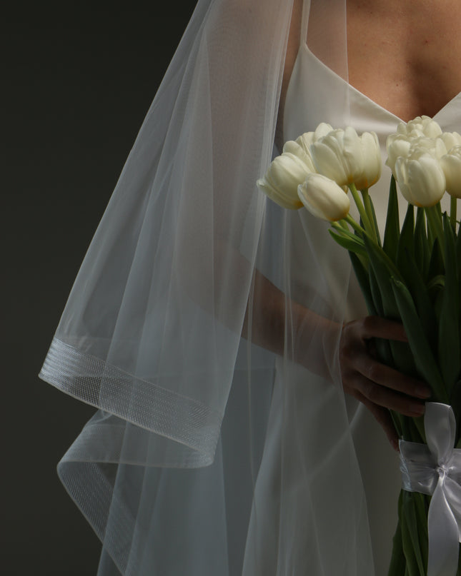 Horsehair Trim Veil, Crinoline Edge Blusher Veil, Fingertip Length Horsehair Bridal Veil