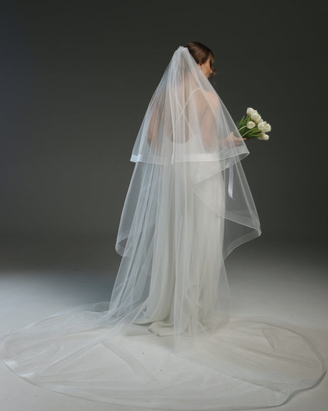 Horsehair Trim Veil, Crinoline Edge Blusher Veil, Fingertip Length Horsehair Bridal Veil