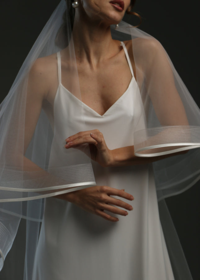 Cascading Veil with Satin Ribbon | Wedding Veil with Horsehair Trim | Elegant Flowing Design