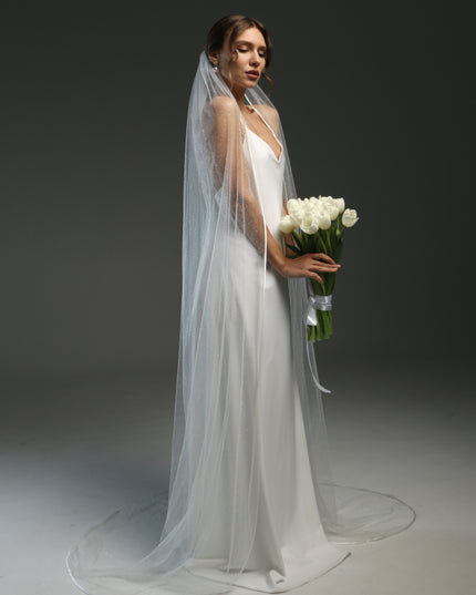 Elegant Satin Edge Bridal Veil – Fingertip to Chapel Length Veil with Ribbon Trim | Classic Wedding Veil
