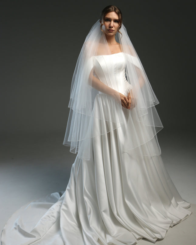 Classic Sheer Bridal Veil – Soft Tulle, 2 Layers, Floor Length with Pencil Edge