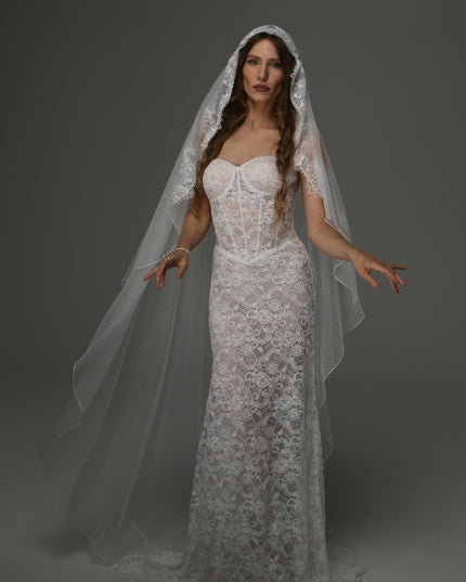 Juliet Cap Wedding Veil with Lace, Dotted Tulle Bridal Veil with Pencil Edge, Vintage Romantic Bridal Veil