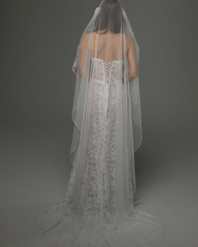 Juliet Cap Wedding Veil with Lace, Dotted Tulle Bridal Veil with Pencil Edge, Vintage Romantic Bridal Veil