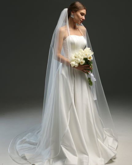 Elegant Satin Edge Bridal Veil – Fingertip to Chapel Length Veil with Ribbon Trim | Classic Wedding Veil