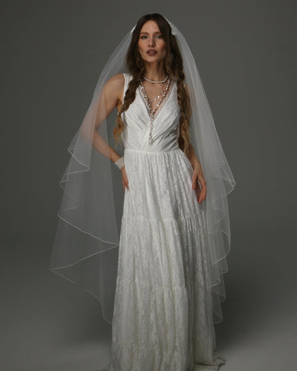 Juliet Cap Wedding Veil with Lace, Two Tier Bridal Veil with Pencil Edge, Full Romantic Wedding Veil