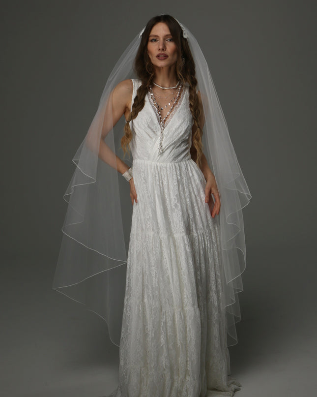 Juliet Cap Wedding Veil with Lace, Two Tier Bridal Veil with Pencil Edge, Full Romantic Wedding Veil