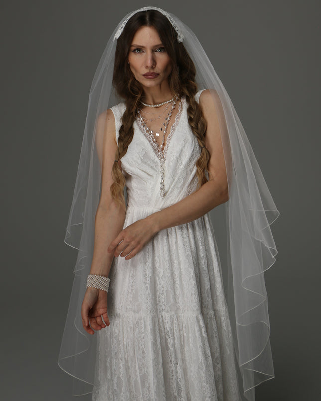 Juliet Cap Wedding Veil with Lace, Two Tier Bridal Veil with Pencil Edge, Full Romantic Wedding Veil