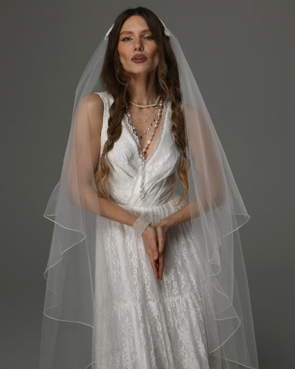 Juliet Cap Wedding Veil with Lace, Two Tier Bridal Veil with Pencil Edge, Full Romantic Wedding Veil