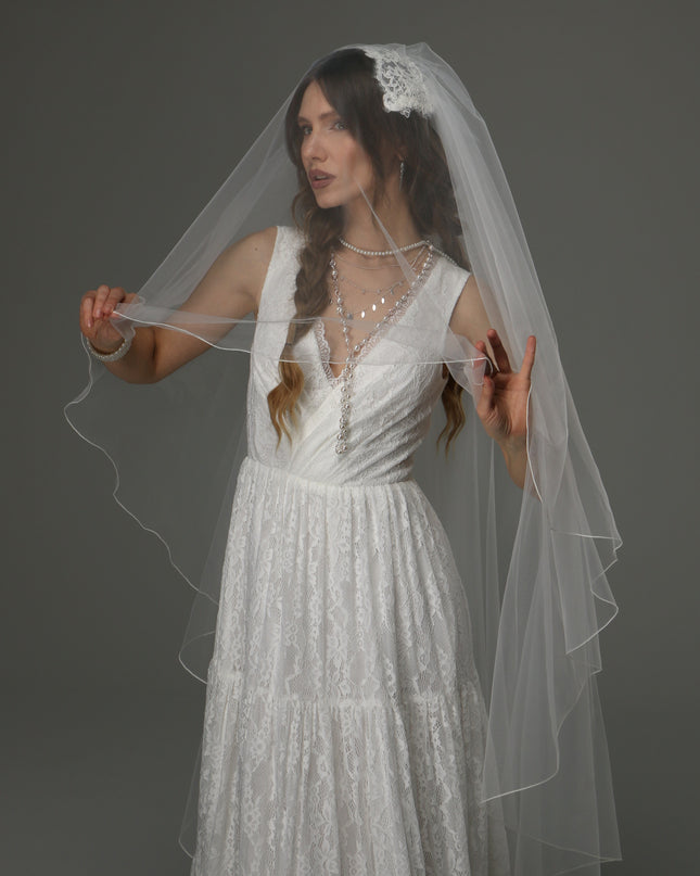 Juliet Cap Wedding Veil with Lace, Two Tier Bridal Veil with Pencil Edge, Full Romantic Wedding Veil