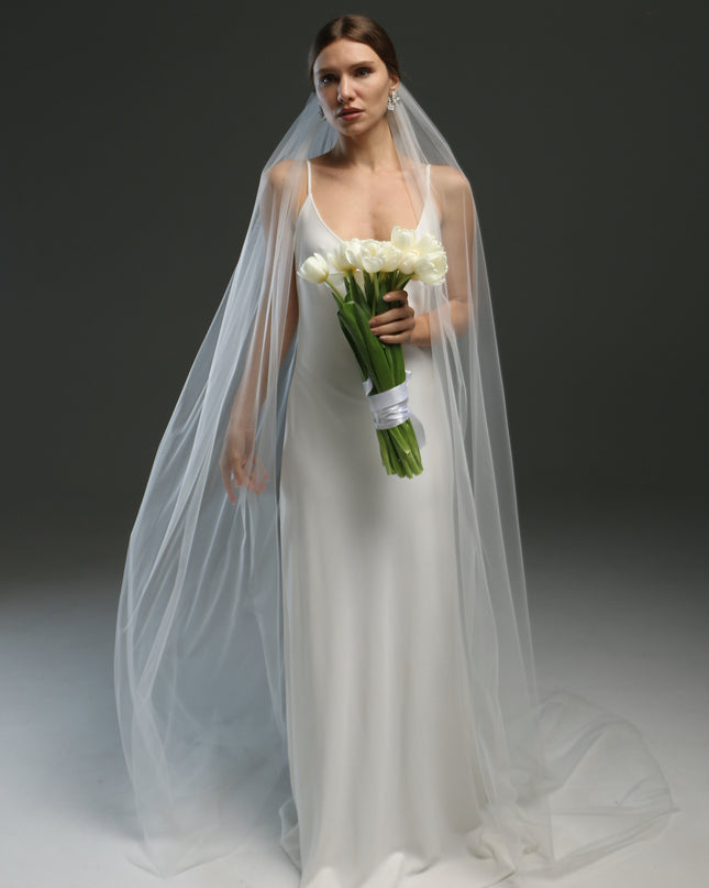 Cut Edge Bridal Veil Ivory | 1-Layer Soft Sheer Tulle | Fingertip Length Veil | Simple Classic Wedding Veil