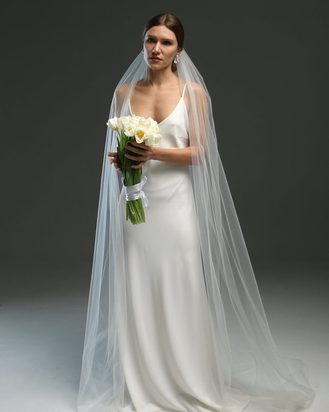 Cut Edge Bridal Veil Ivory | 1-Layer Soft Sheer Tulle | Fingertip Length Veil | Simple Classic Wedding Veil