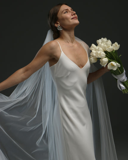 Cut Edge Bridal Veil Ivory | 1-Layer Soft Sheer Tulle | Fingertip Length Veil | Simple Classic Wedding Veil