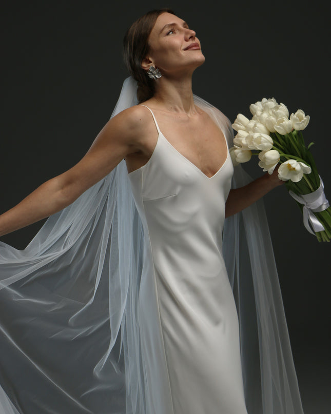 Cut Edge Bridal Veil Ivory | 1-Layer Soft Sheer Tulle | Fingertip Length Veil | Simple Classic Wedding Veil
