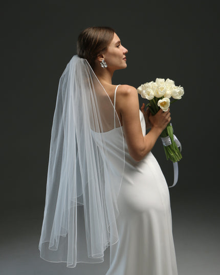 Simple 1-Tier Fingertip Wedding Veil with Pencil Edge