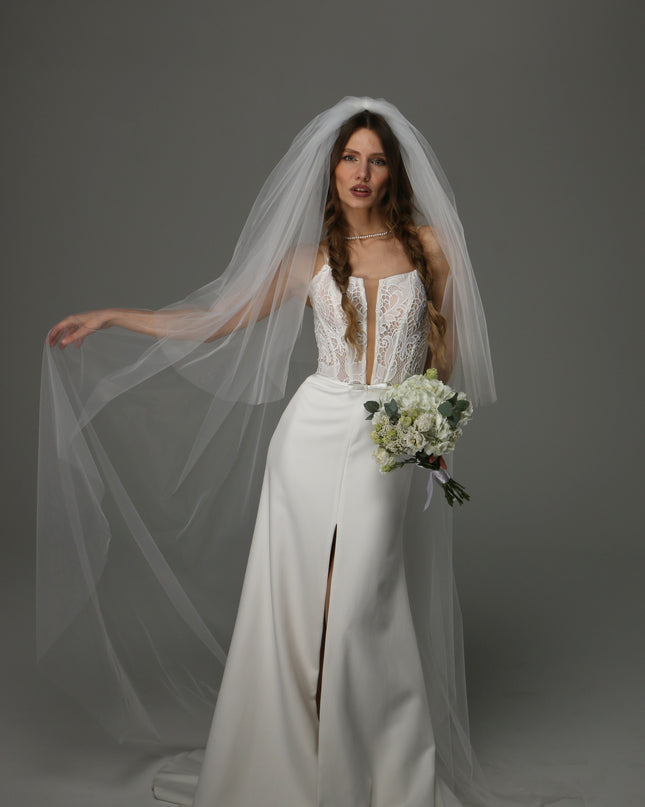 Two Tier Wedding Veil with Raw Edge, Full Soft Tulle Bridal Veil at Comb, Modern Classic Veil