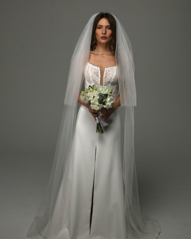 Two Tier Wedding Veil with Raw Edge, Full Soft Tulle Bridal Veil at Comb, Modern Classic Veil
