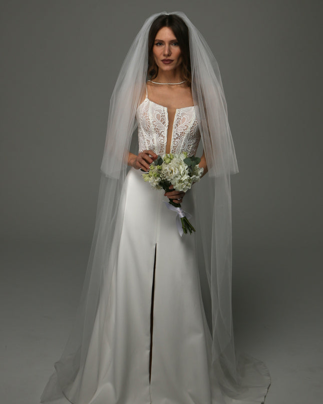 Two Tier Wedding Veil with Raw Edge, Full Soft Tulle Bridal Veil at Comb, Modern Classic Veil