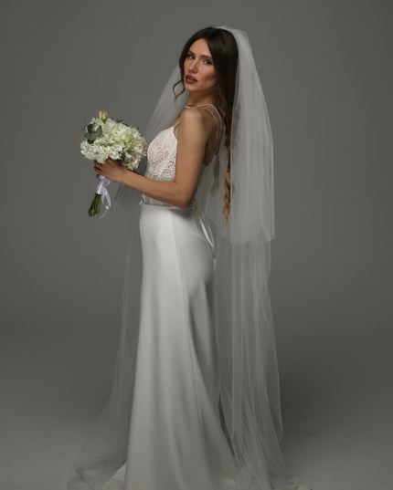 Two Tier Wedding Veil with Raw Edge, Full Soft Tulle Bridal Veil at Comb, Modern Classic Veil