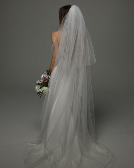 Two Tier Wedding Veil with Raw Edge, Full Soft Tulle Bridal Veil at Comb, Modern Classic Veil