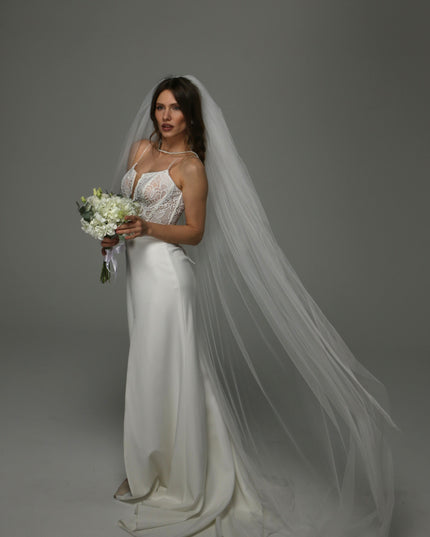 Two Tier Wedding Veil with Raw Edge, Full Soft Tulle Bridal Veil at Comb, Modern Classic Veil