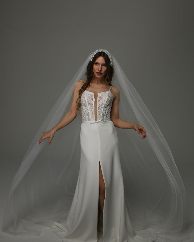 Juliet Cap Wedding Veil with Lace, One Tier Full Bridal Veil at Comb, Soft Tulle Raw Edge Veil