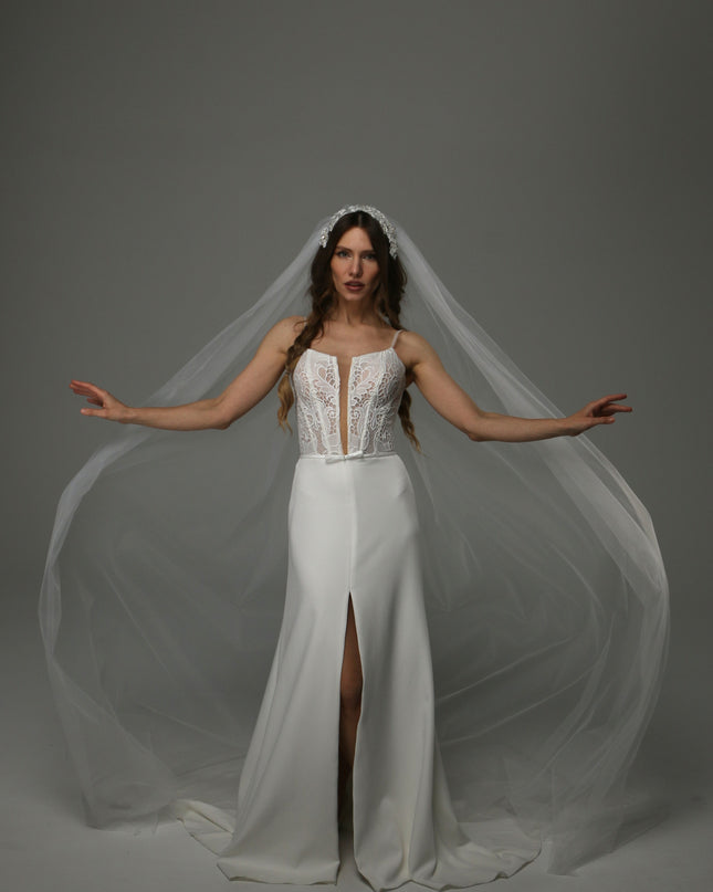 Juliet Cap Wedding Veil with Lace, One Tier Full Bridal Veil at Comb, Soft Tulle Raw Edge Veil