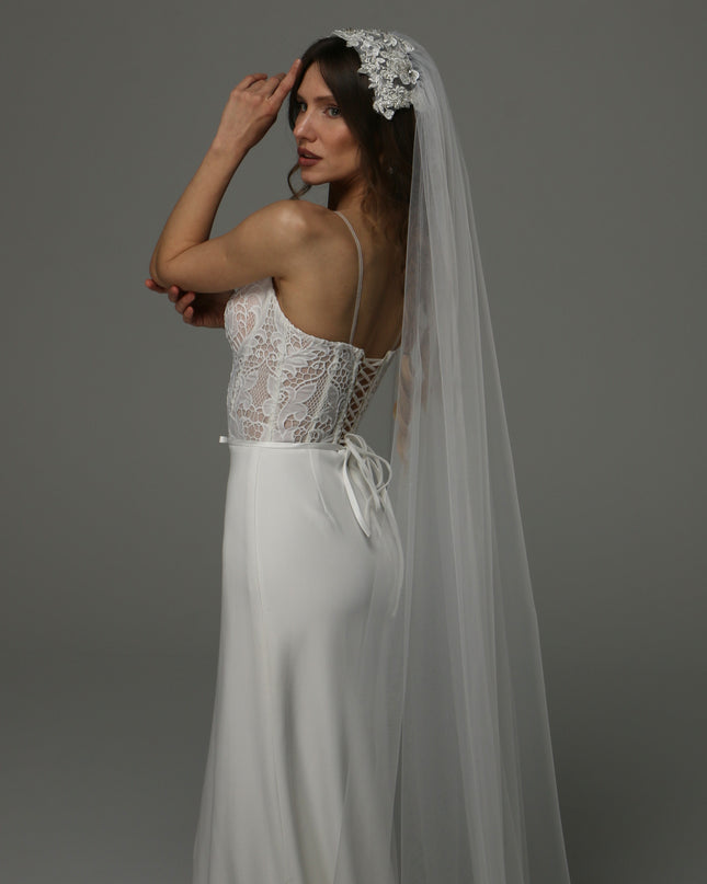 Juliet Cap Wedding Veil with Lace, One Tier Full Bridal Veil at Comb, Soft Tulle Raw Edge Veil