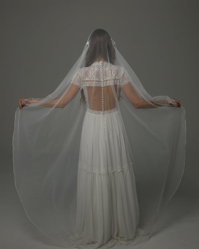 Juliet Cap Wedding Veil with Lace and Dotted Tulle, Vintage Romantic Bridal Veil