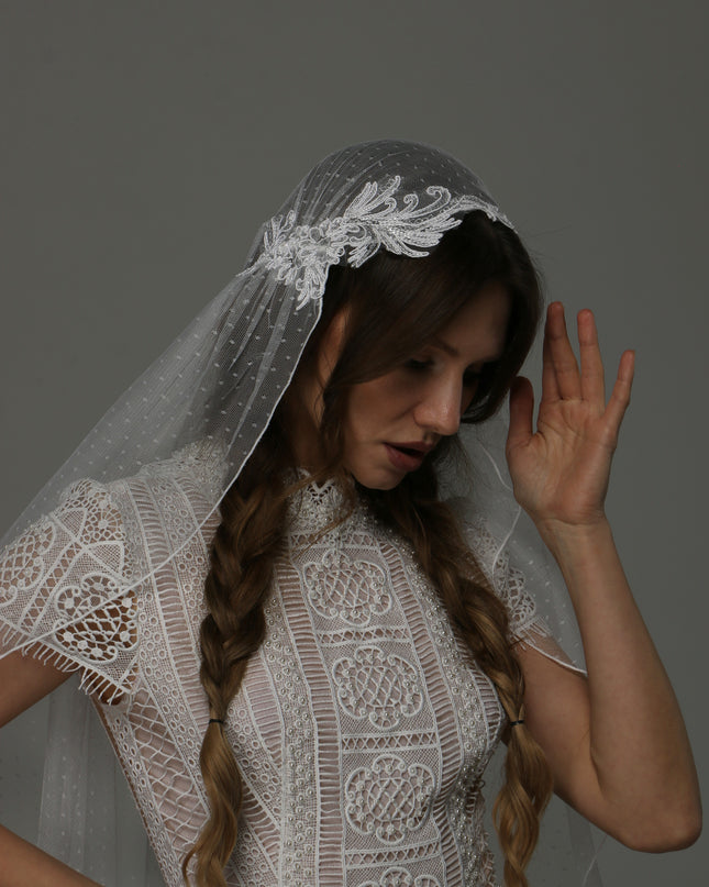 Juliet Cap Wedding Veil with Lace and Dotted Tulle, Vintage Romantic Bridal Veil