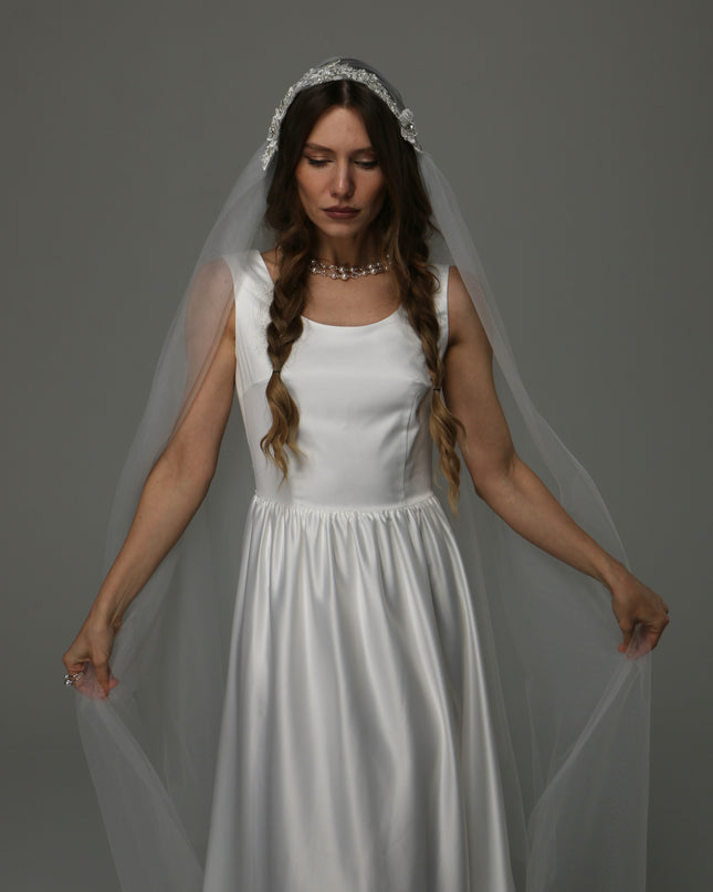 Juliet Cap Wedding Veil with Lace, Two Tier Bridal Veil with Raw Edge, Soft Tulle Vintage Veil