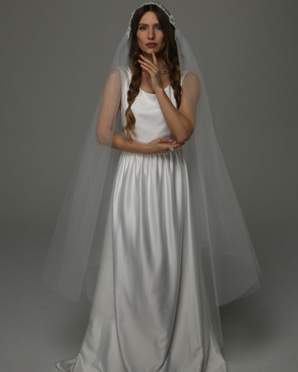 Juliet Cap Wedding Veil with Lace, Two Tier Bridal Veil with Raw Edge, Soft Tulle Vintage Veil