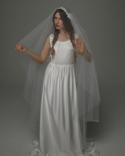 Juliet Cap Wedding Veil with Lace, Two Tier Bridal Veil with Raw Edge, Soft Tulle Vintage Veil