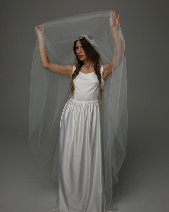 Juliet Cap Wedding Veil with Lace, Two Tier Bridal Veil with Raw Edge, Soft Tulle Vintage Veil