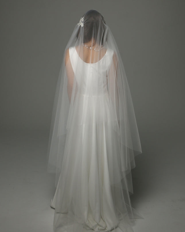 Juliet Cap Wedding Veil with Lace, Two Tier Bridal Veil with Raw Edge, Soft Tulle Vintage Veil