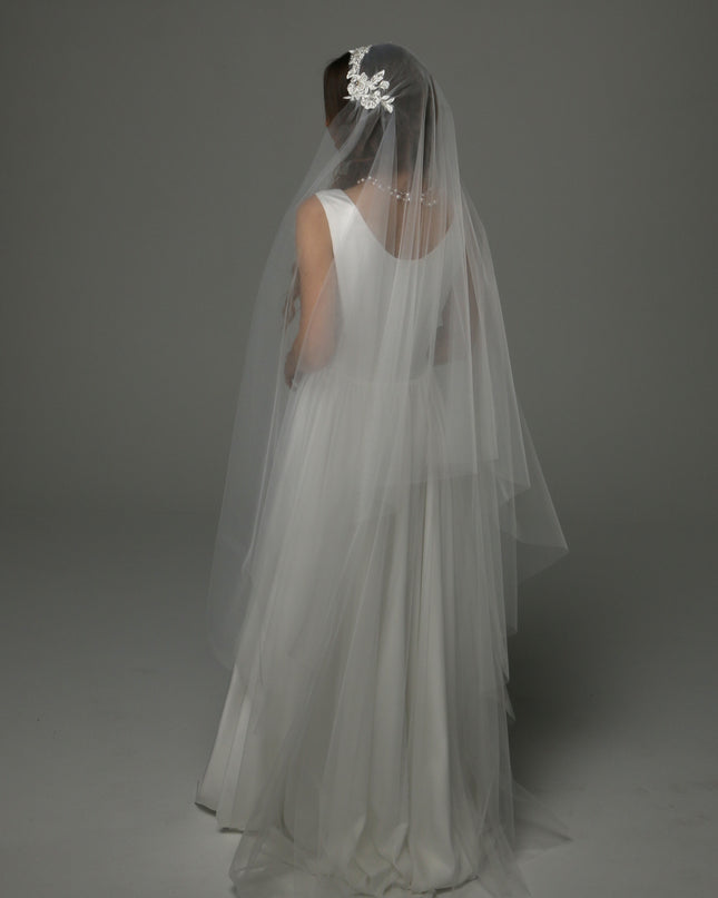 Juliet Cap Wedding Veil with Lace, Two Tier Bridal Veil with Raw Edge, Soft Tulle Vintage Veil