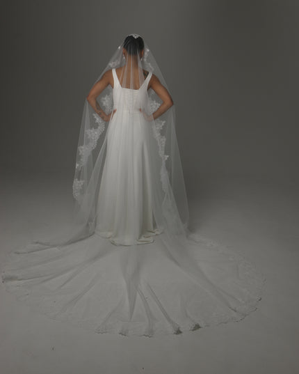 Lace Boho Cathedral Veil: One Tier Mantilla, Ivory Tulle