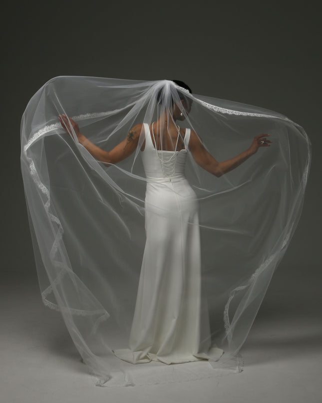 Lace Edge Cathedral Veil – Soft Tulle Bridal