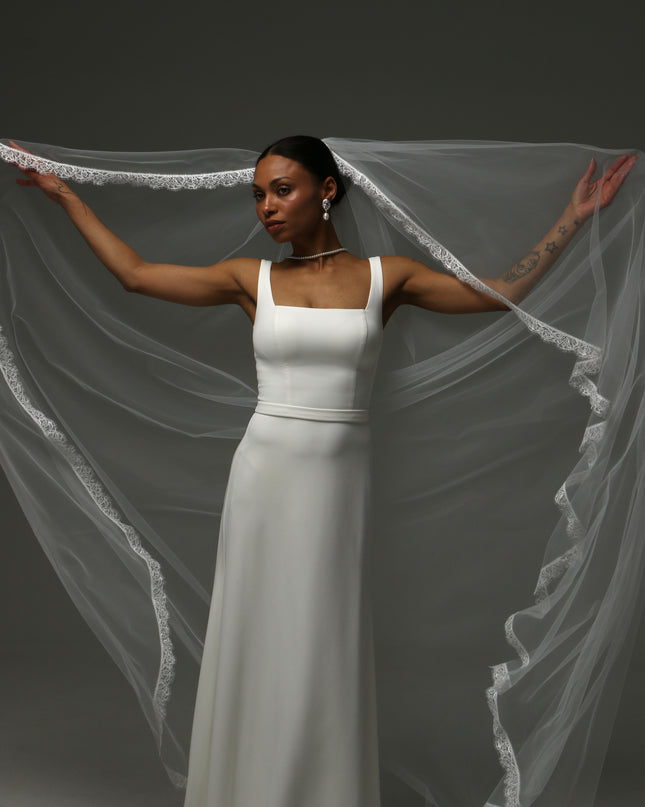 Lace Edge Cathedral Veil – Soft Tulle Bridal