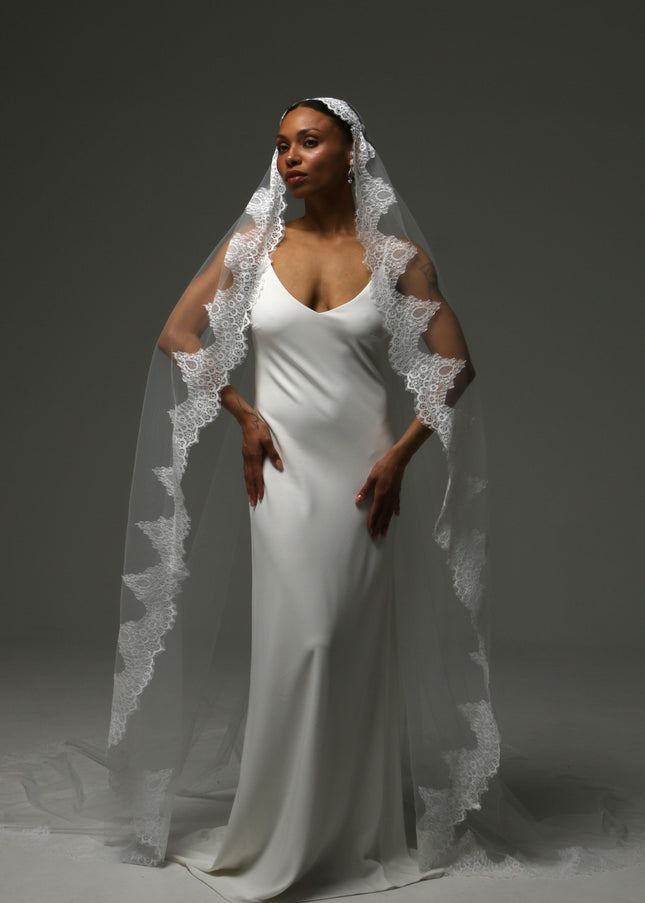 Juliet Cap Cathedral Veil – Wide Lace Edge Bridal Veil