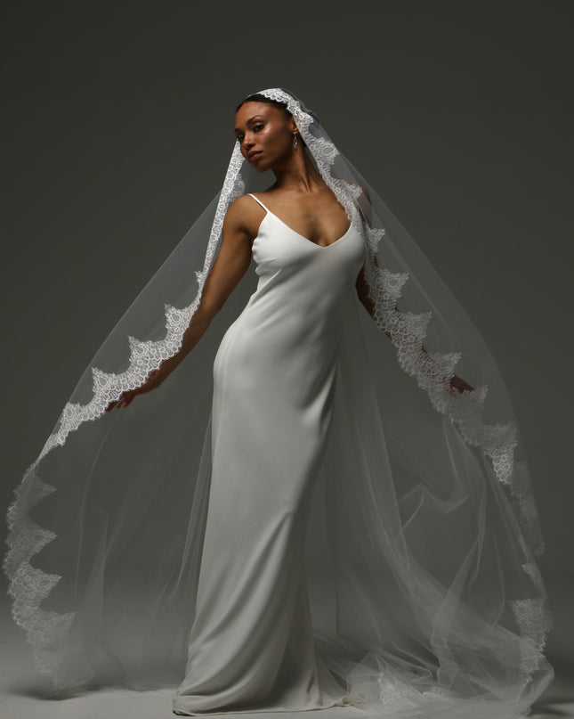 Juliet Cap Cathedral Veil – Wide Lace Edge Bridal Veil