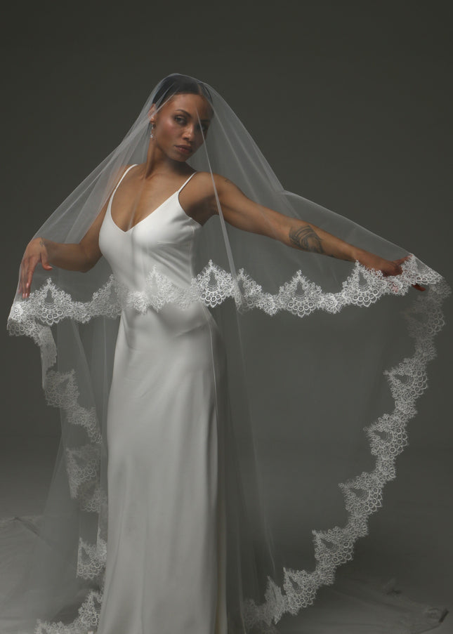 Two Tier Lace Edge Cathedral Romantic Veil