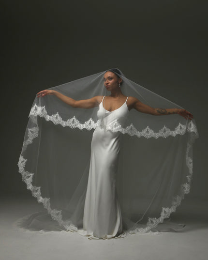 Two Tier Lace Edge Cathedral Romantic Veil