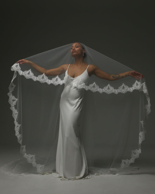 Two Tier Lace Edge Cathedral Romantic Veil