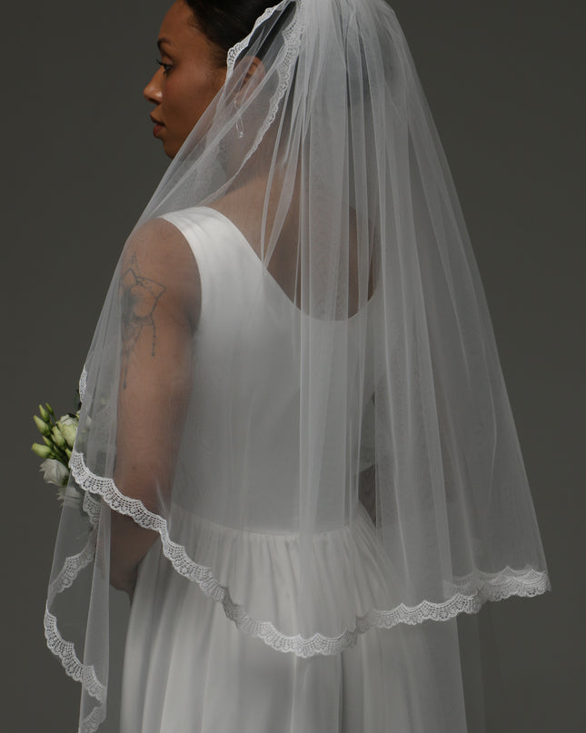 Short Two Tier Veil – Lace Edge Soft Tulle Bridal Veil